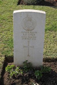 Ismailia War Memorial Cemetery - Owen, Arthur Price